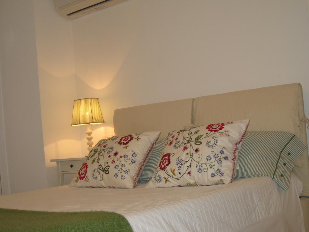 Appartamento In Villa Pesaro Rum bild